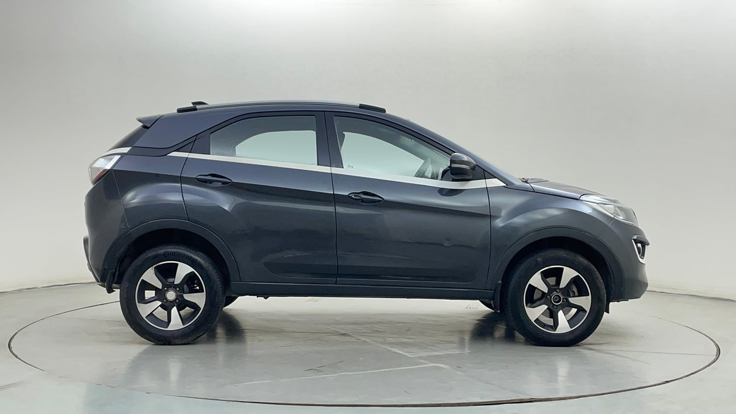 Used 2019 Tata Nexon XZ Plus Diesel Diesel Manual exterior RIGHT SIDE VIEW