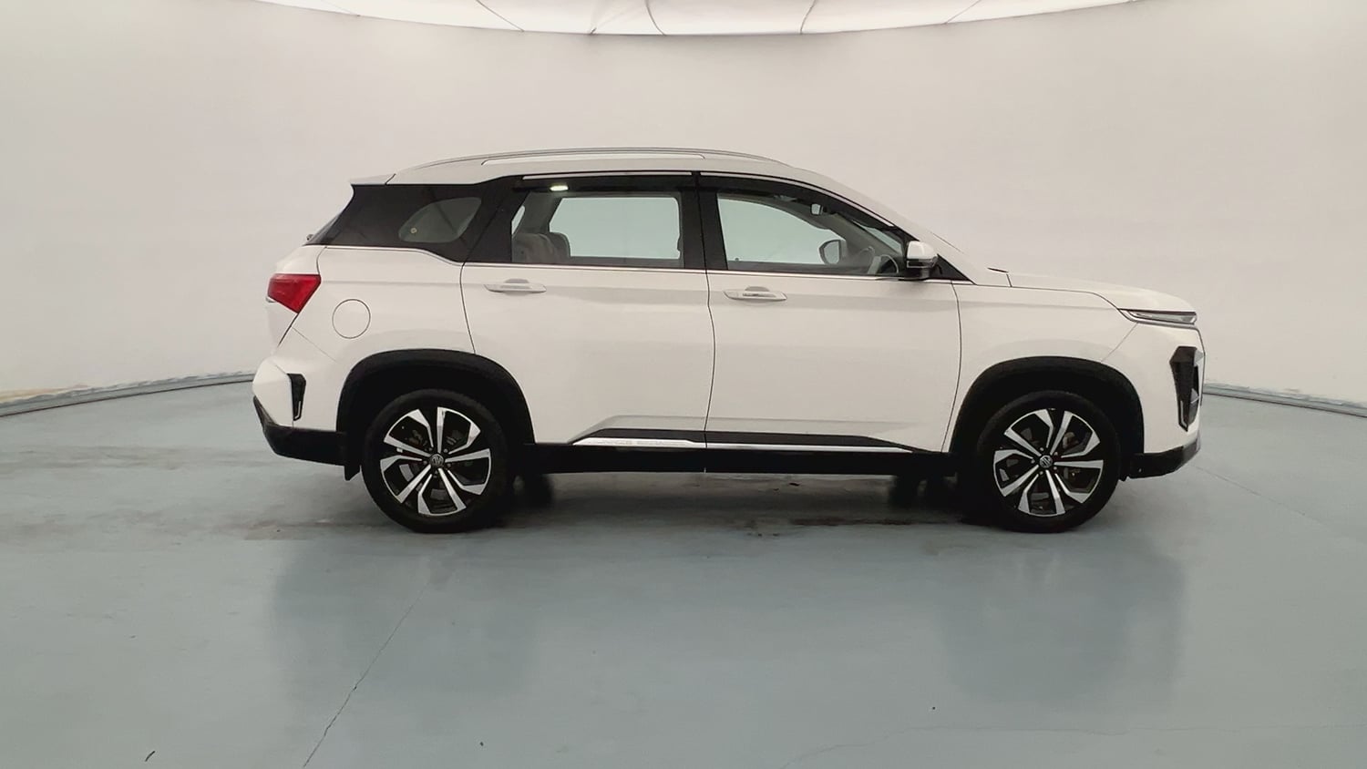 Used 2023 MG Motors Hector Plus Savvy Pro 1.5 Turbo Petrol CVT 7 STR Petrol Automatic exterior RIGHT SIDE VIEW