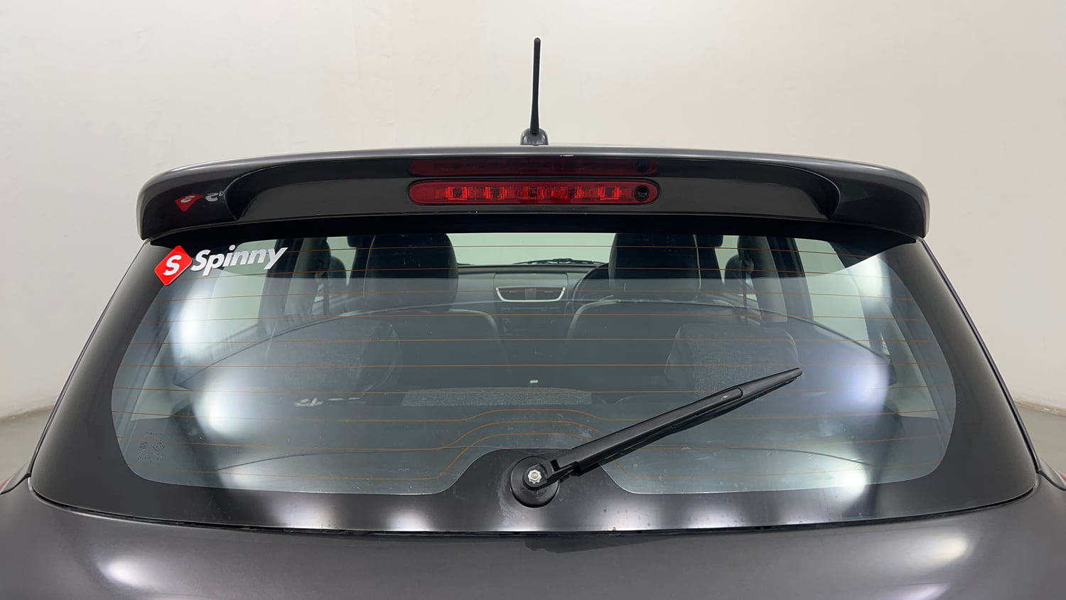 Used 2015 Maruti Suzuki Swift ZDi Diesel Manual exterior BACK WINDSHIELD VIEW