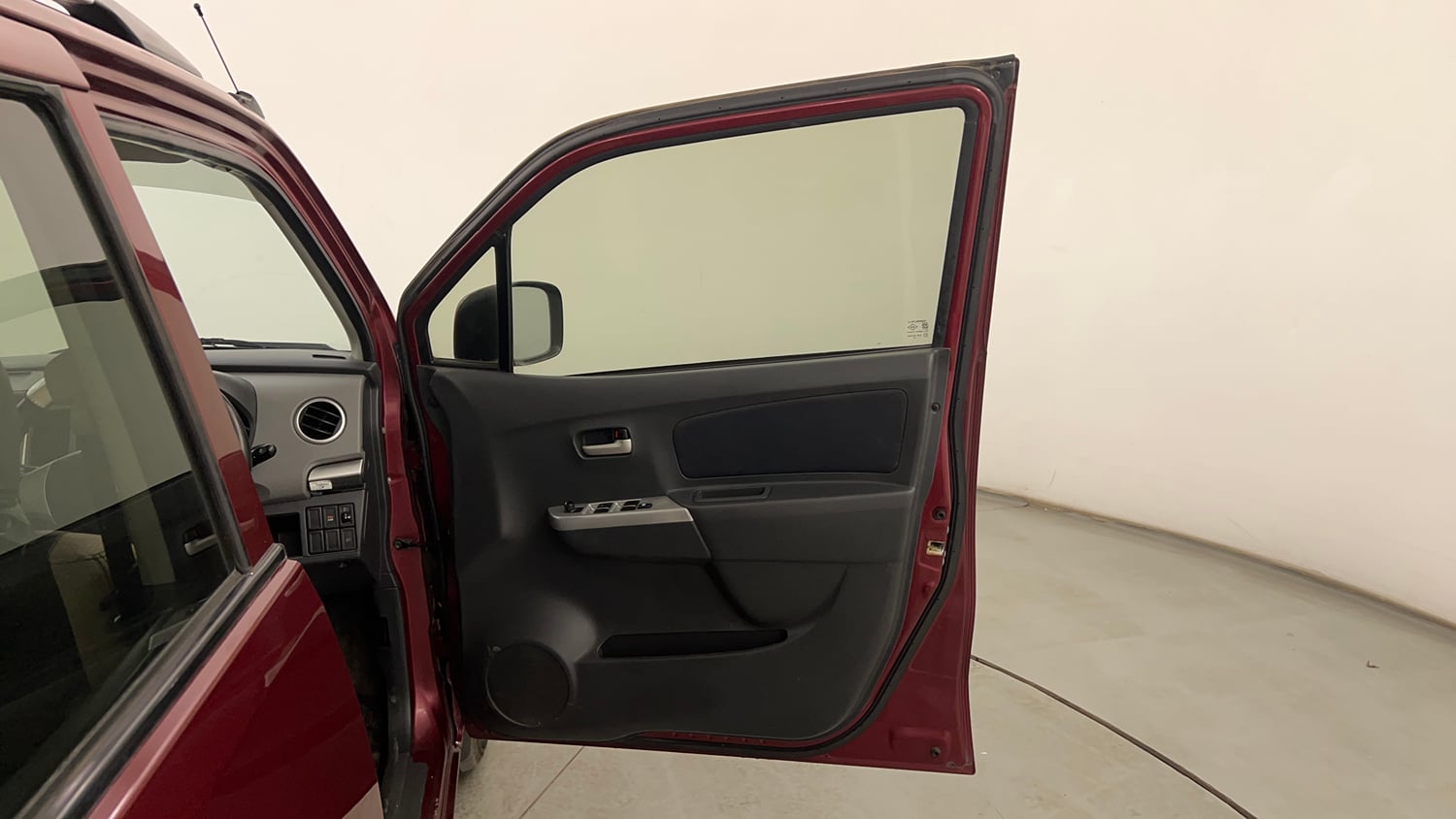 Used 2012 Maruti Suzuki Wagon R 1.0 VXi Petrol Manual interior RIGHT FRONT DOOR OPEN VIEW