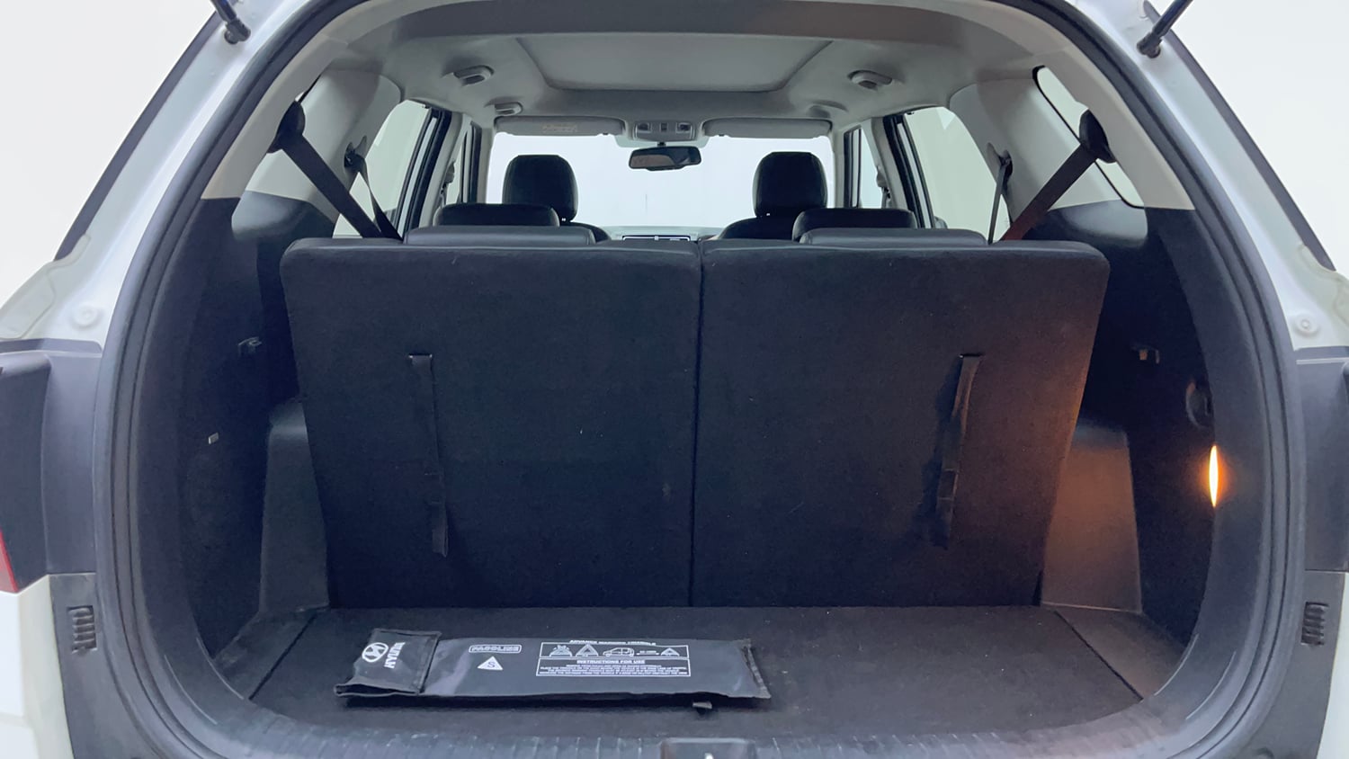 Used 2022 Hyundai Alcazar Platinum (O) 7 Seater 1.5 Diesel AT Diesel Automatic interior DICKY INSIDE VIEW