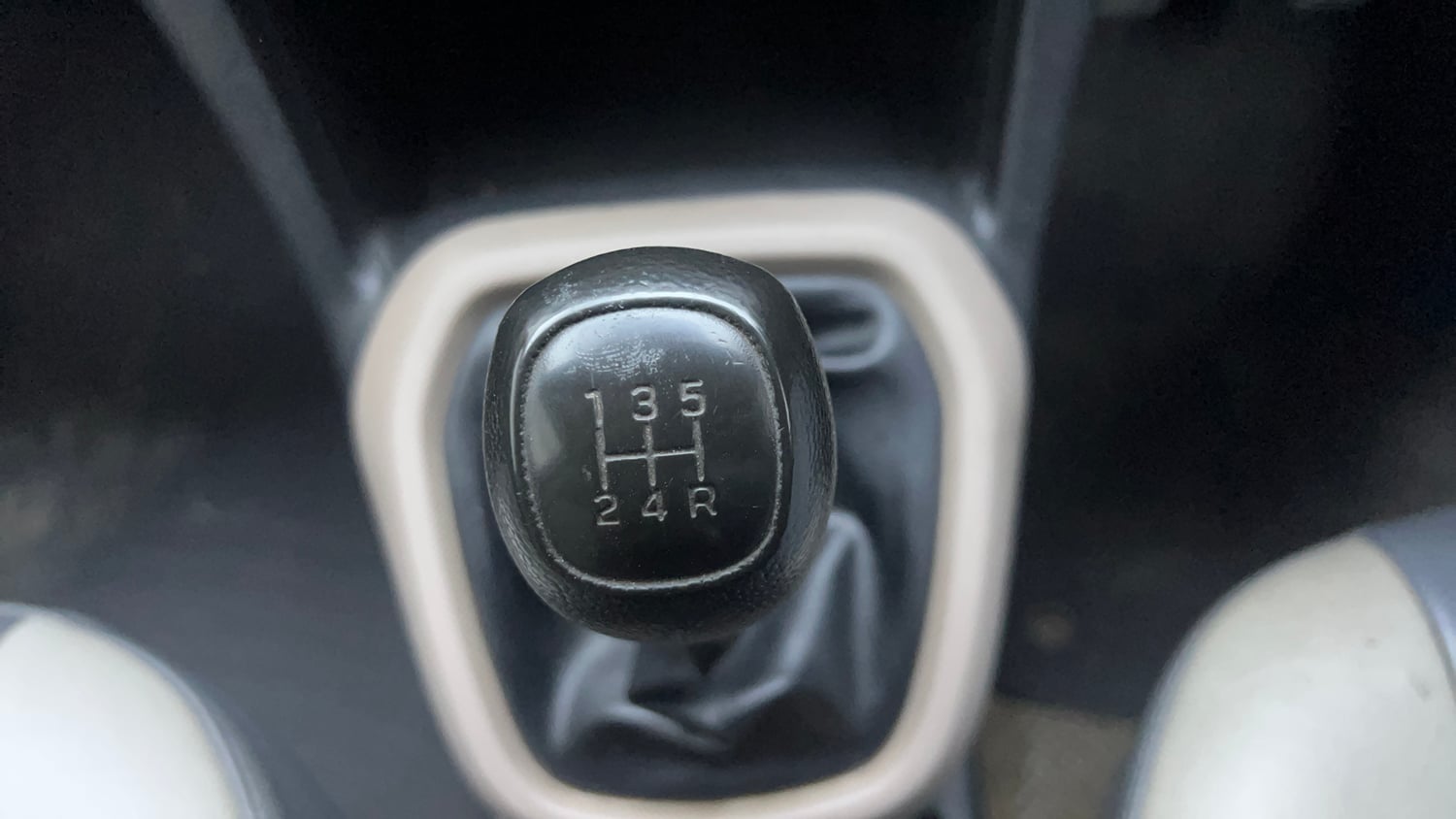 Used 2017 Hyundai Grand i10 Magna 1.2 Kappa VTVT Petrol Manual interior GEAR  KNOB VIEW