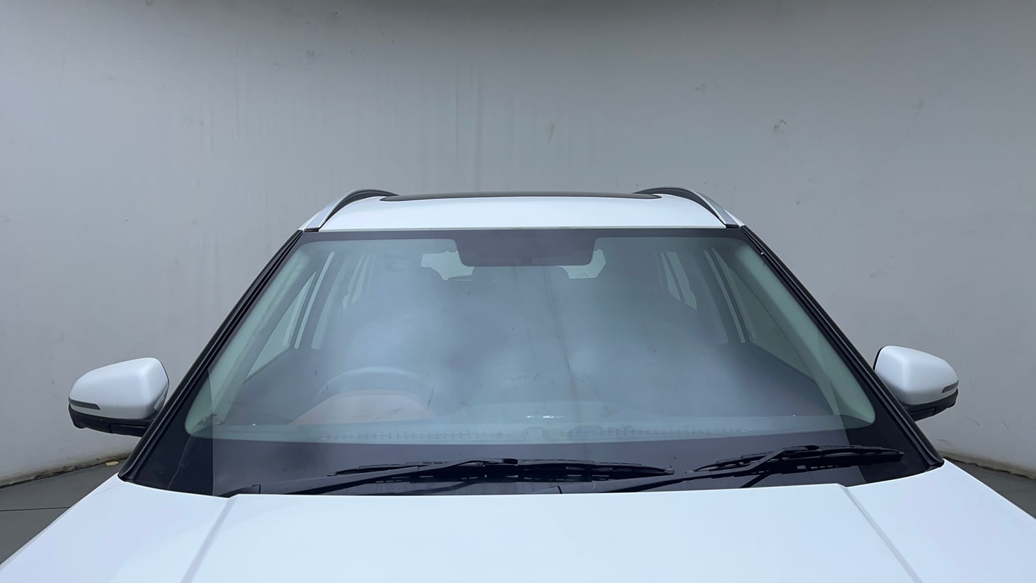 Used 2022 Hyundai Alcazar Platinum (O) 7 Seater 1.5 Diesel AT Diesel Automatic exterior FRONT WINDSHIELD VIEW