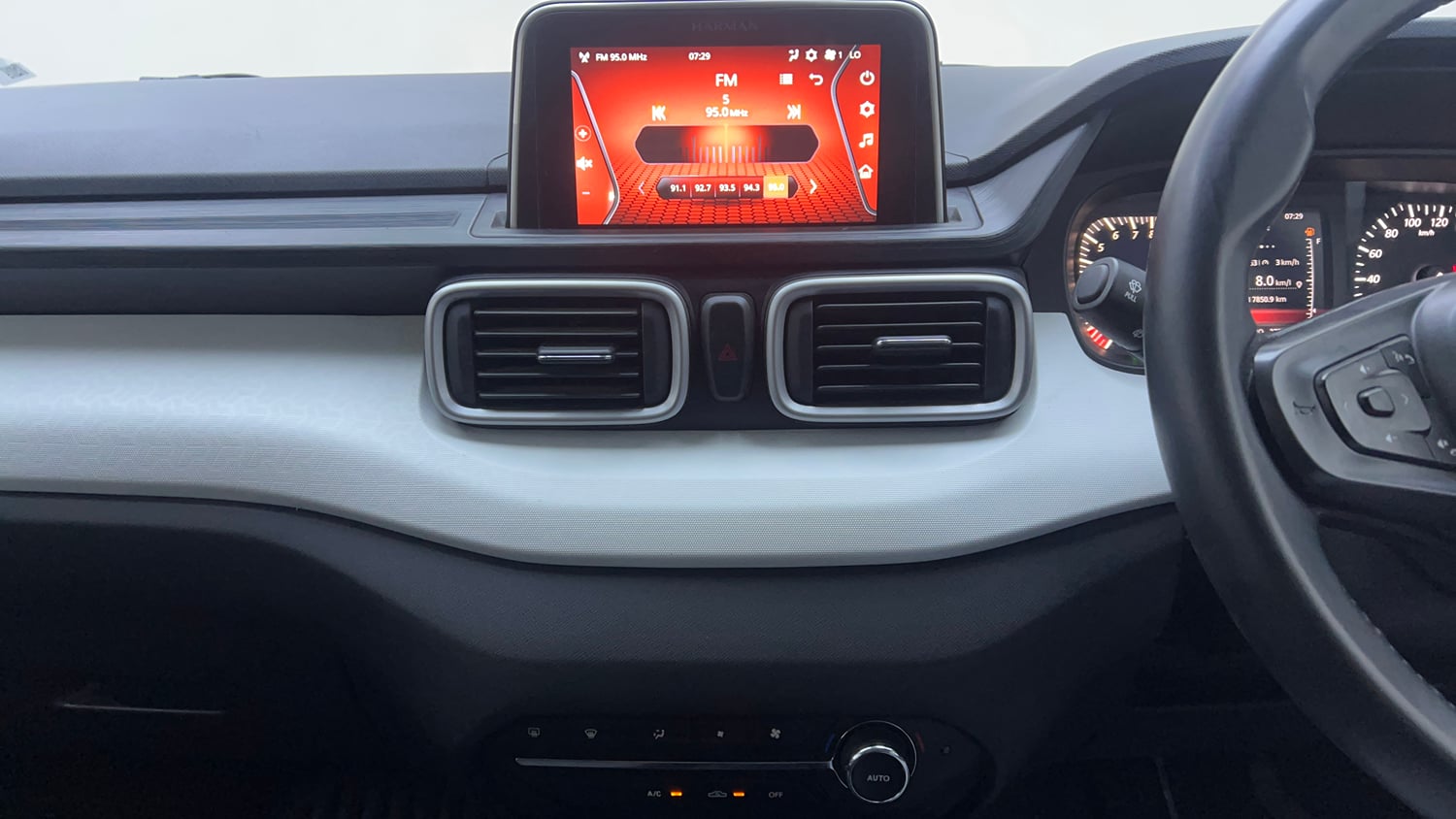 Used 2023 Tata Punch Creative Dual Tone AMT Petrol Automatic interior MUSIC SYSTEM & AC CONTROL VIEW