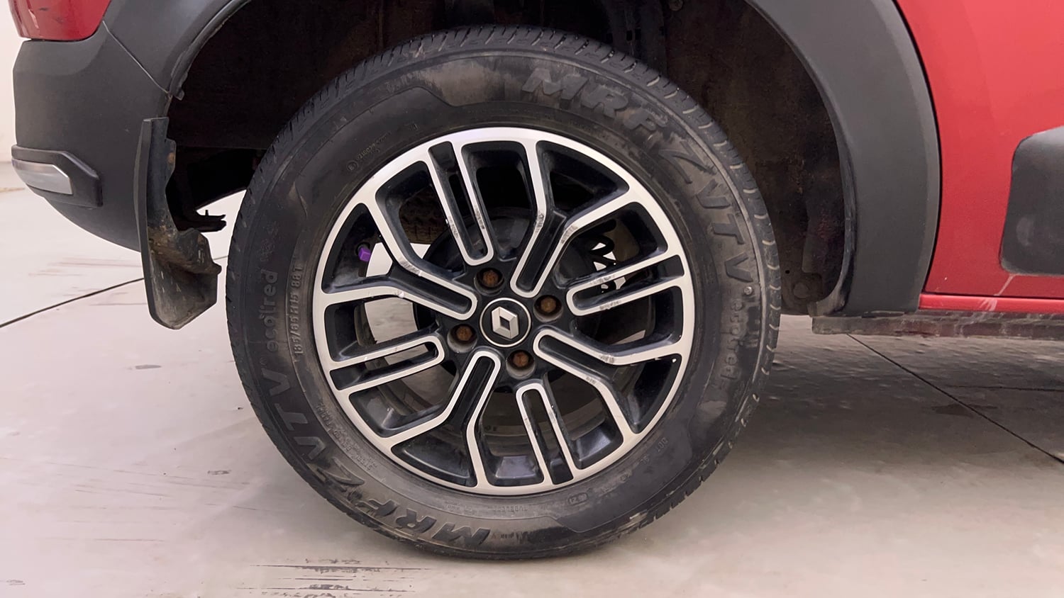 Used 2021 Renault Triber RXZ Petrol Manual tyres RIGHT REAR TYRE RIM VIEW