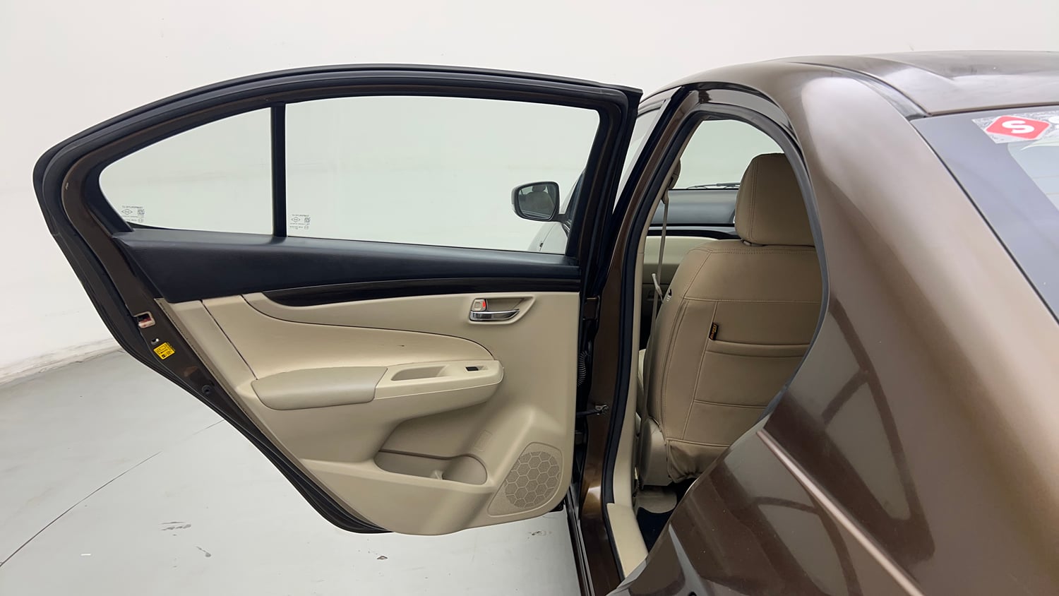 Used 2016 Maruti Suzuki Ciaz ZXi Petrol Manual interior LEFT REAR DOOR OPEN VIEW