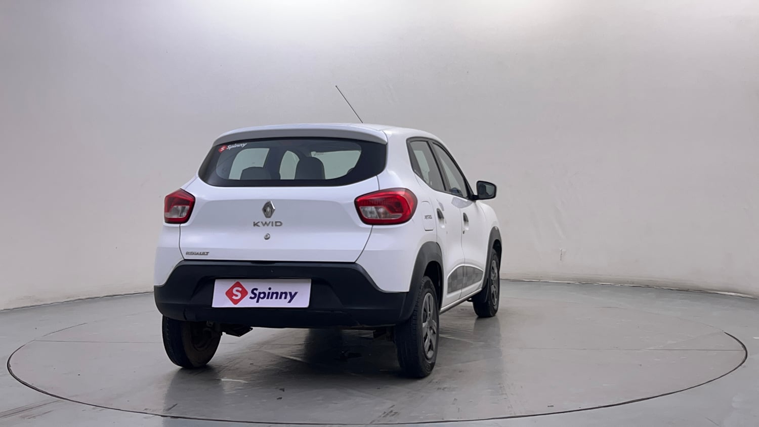 Used 2017 Renault Kwid 1.0 RXT Petrol Manual exterior RIGHT REAR CORNER VIEW