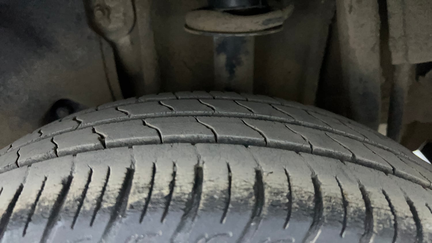 Used 2019 Tata Tiago Revotron XZA Petrol Automatic tyres LEFT REAR TYRE TREAD VIEW