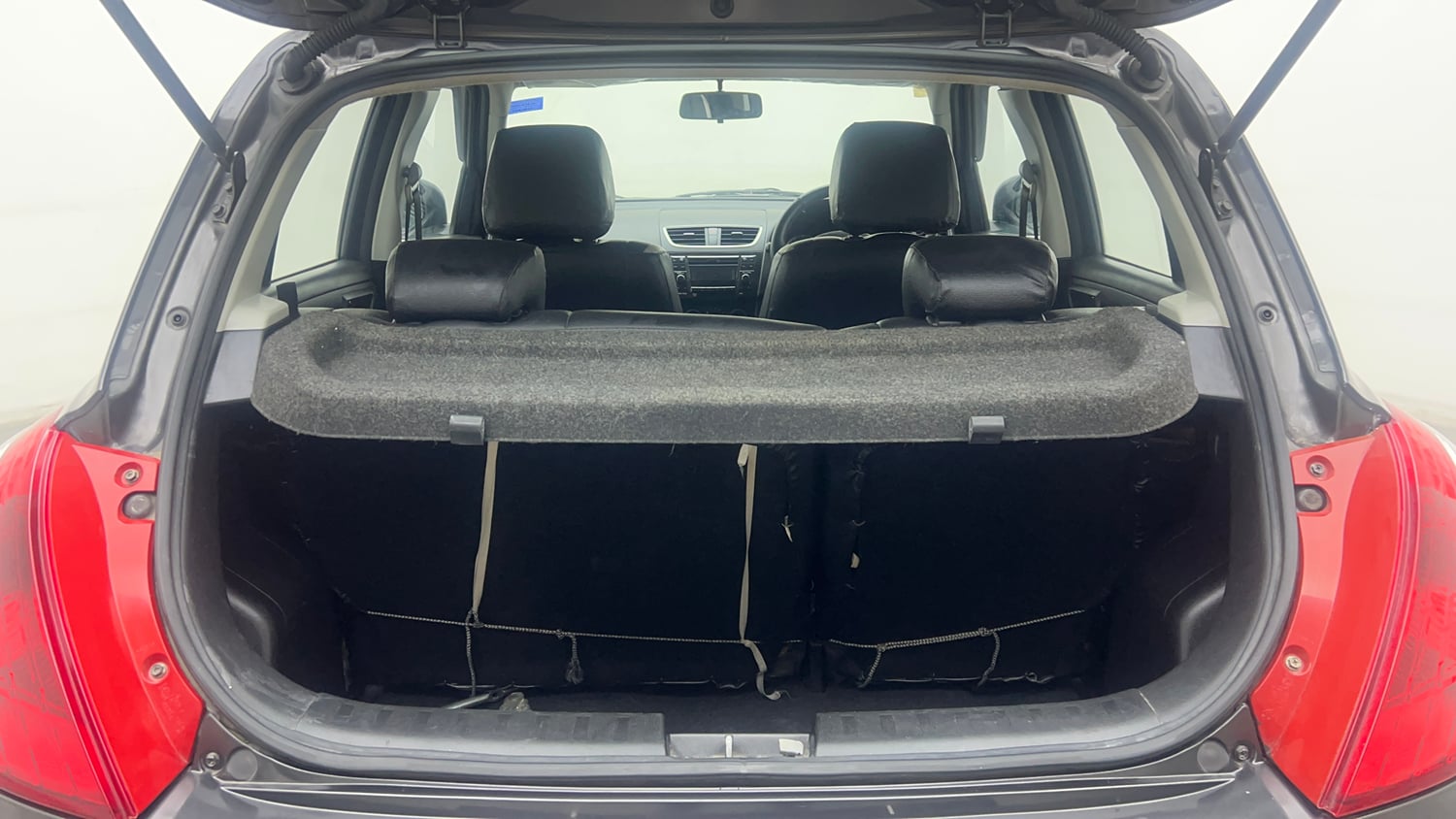 Used 2015 Maruti Suzuki Swift VXi Petrol Manual interior DICKY INSIDE VIEW