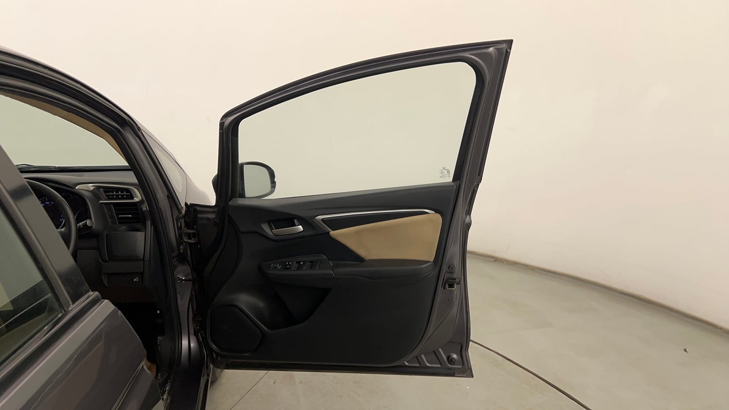 Used 2020 Honda Jazz VX CVT Petrol Automatic interior RIGHT FRONT DOOR OPEN VIEW