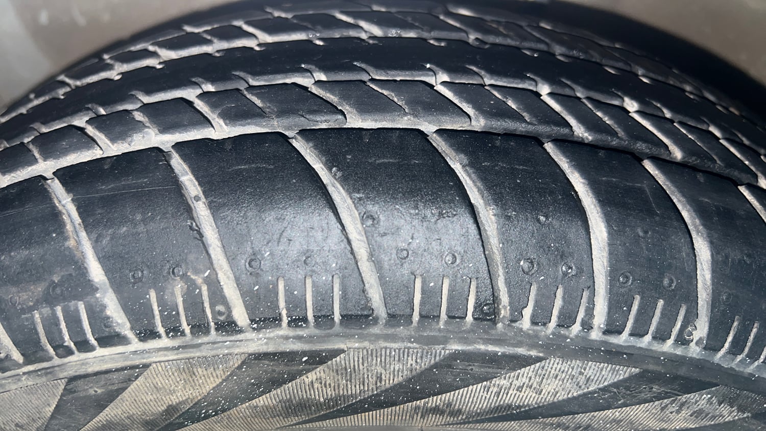 Used 2019 Maruti Suzuki Celerio VXi Petrol Manual tyres LEFT FRONT TYRE TREAD VIEW