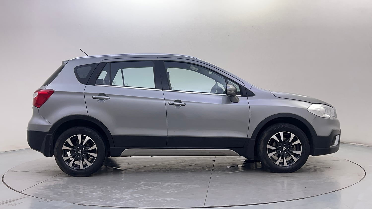 Used 2022 Maruti Suzuki S-Cross Zeta Petrol Manual exterior RIGHT SIDE VIEW