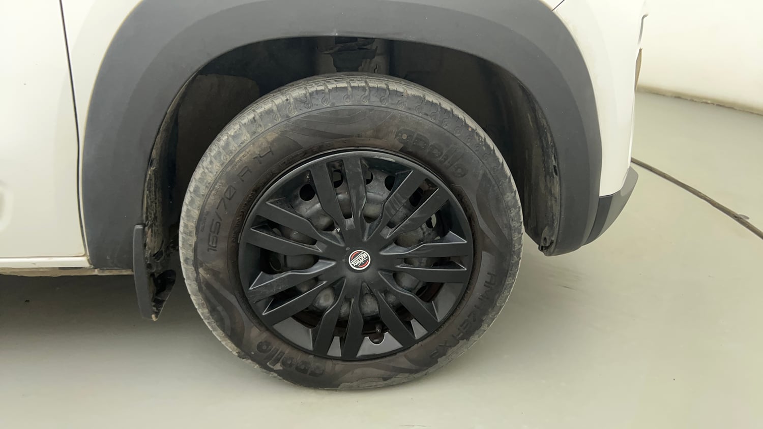 Used 2020 Renault Kwid 1.0 RXT AMT Opt Petrol Automatic tyres RIGHT FRONT TYRE RIM VIEW