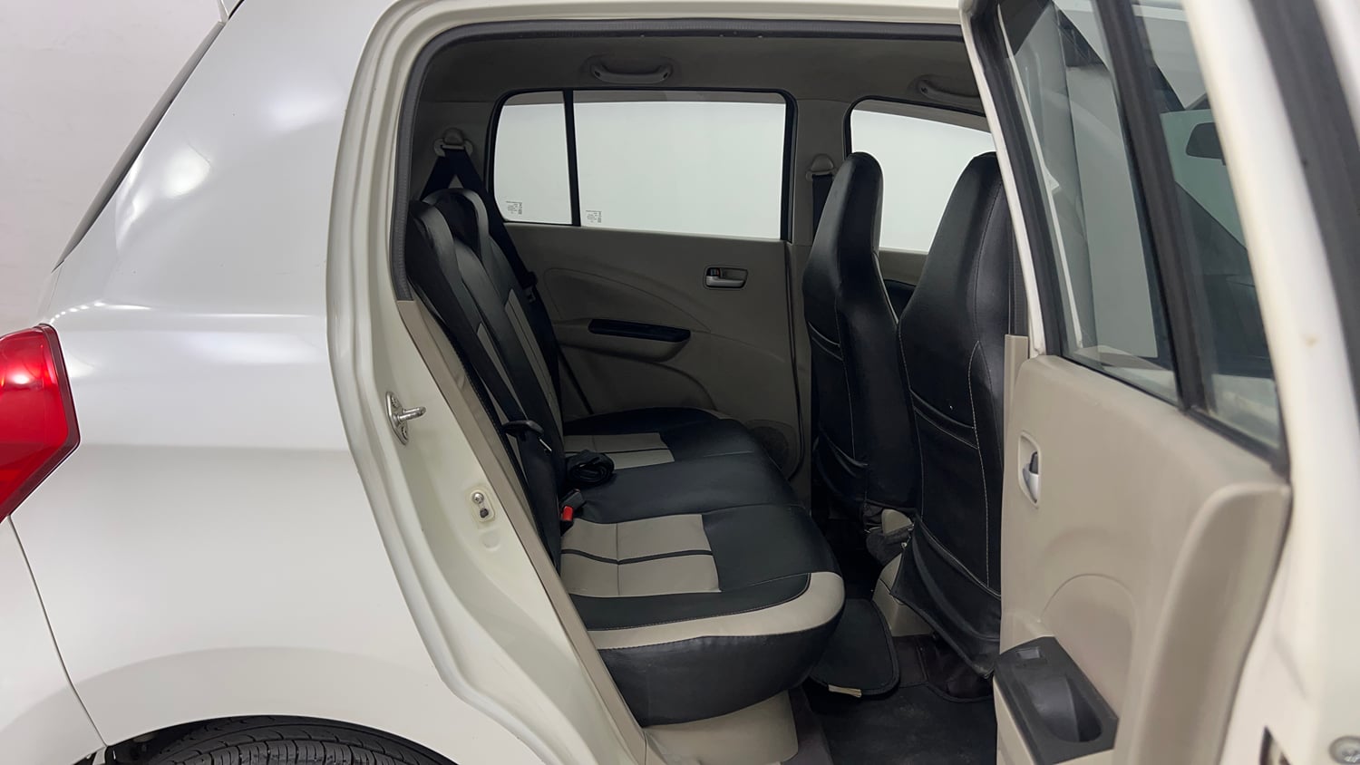 Used 2015 Maruti Suzuki Celerio VXi Petrol Manual interior RIGHT SIDE REAR DOOR CABIN VIEW