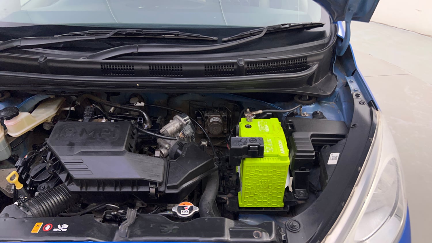 Used 2019 Hyundai Santro Asta Petrol Manual engine ENGINE LEFT SIDE HINGE & APRON VIEW