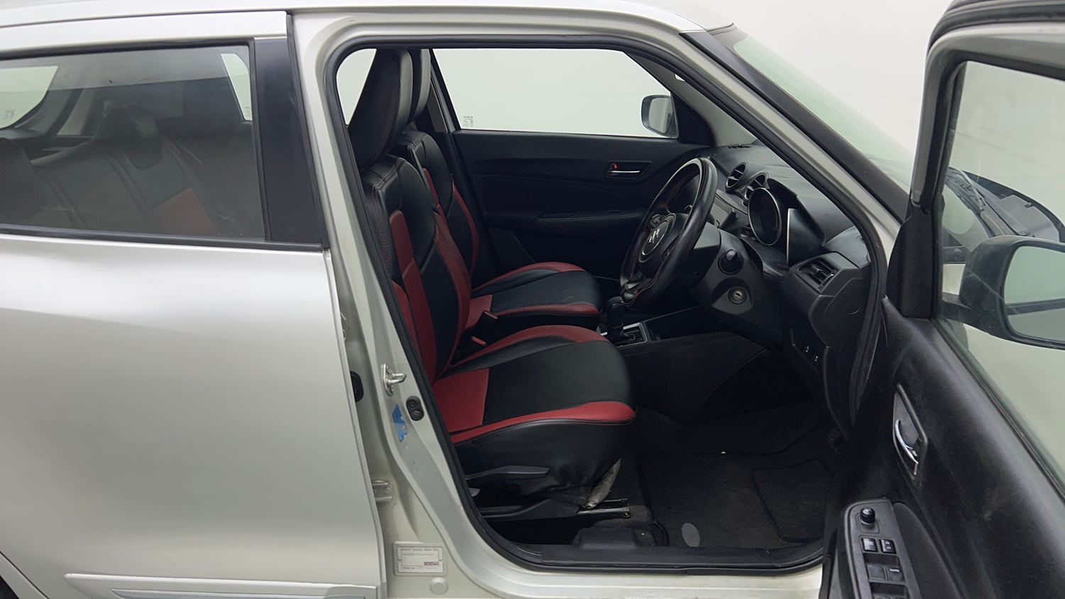 Used 2021 Maruti Suzuki Swift VXi AMT Petrol Automatic interior RIGHT SIDE FRONT DOOR CABIN VIEW