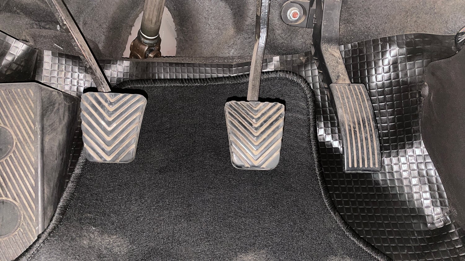 Used 2016 Hyundai Verna 1.6 VTVT SX Petrol Manual interior PEDALS VIEW
