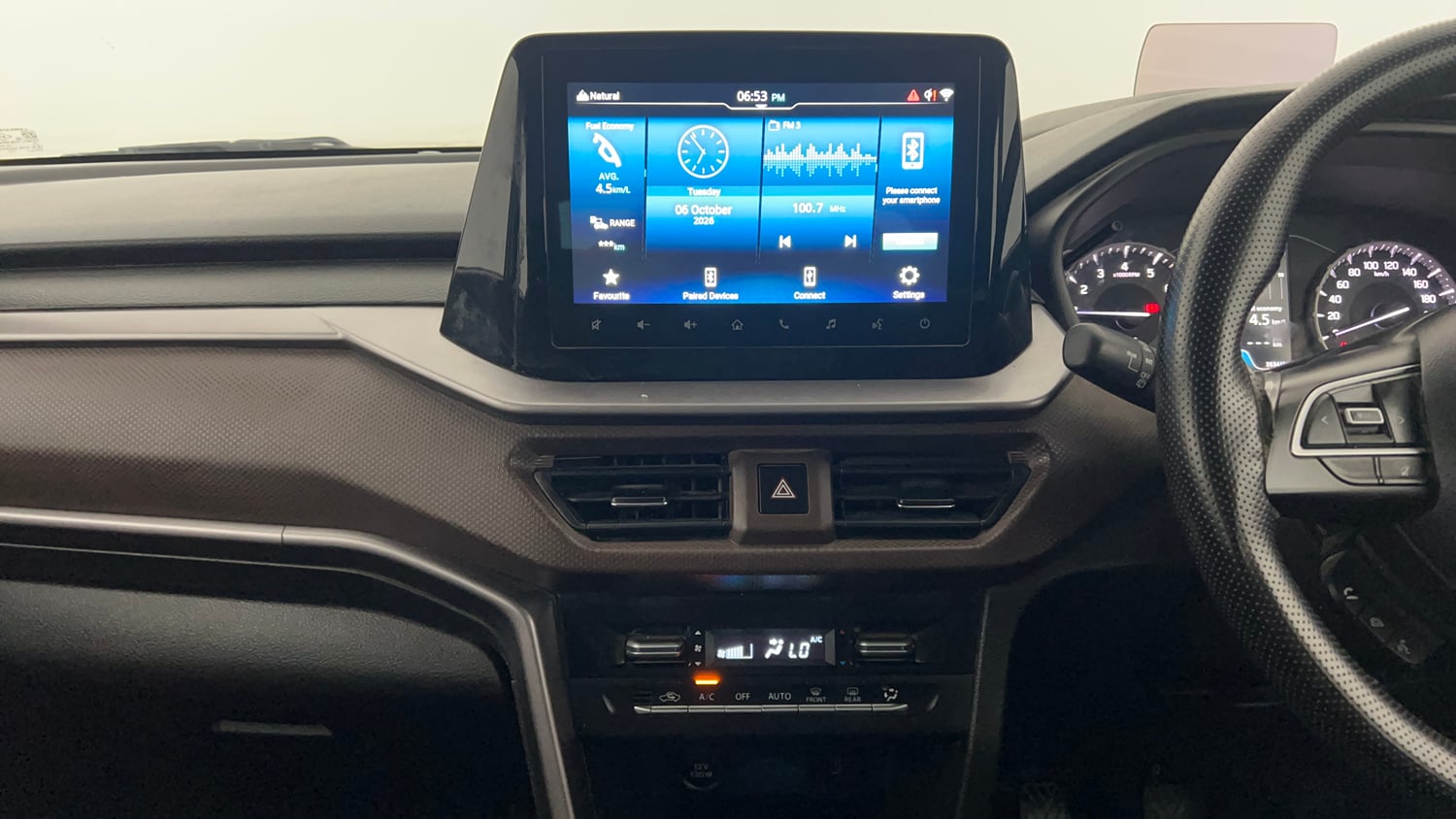 Used 2023 Maruti Suzuki Brezza ZXi Plus Petrol Manual interior MUSIC SYSTEM & AC CONTROL VIEW