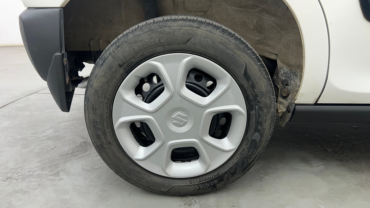 Used 2023 Maruti Suzuki S-Presso VXi Petrol Manual tyres RIGHT REAR TYRE RIM VIEW