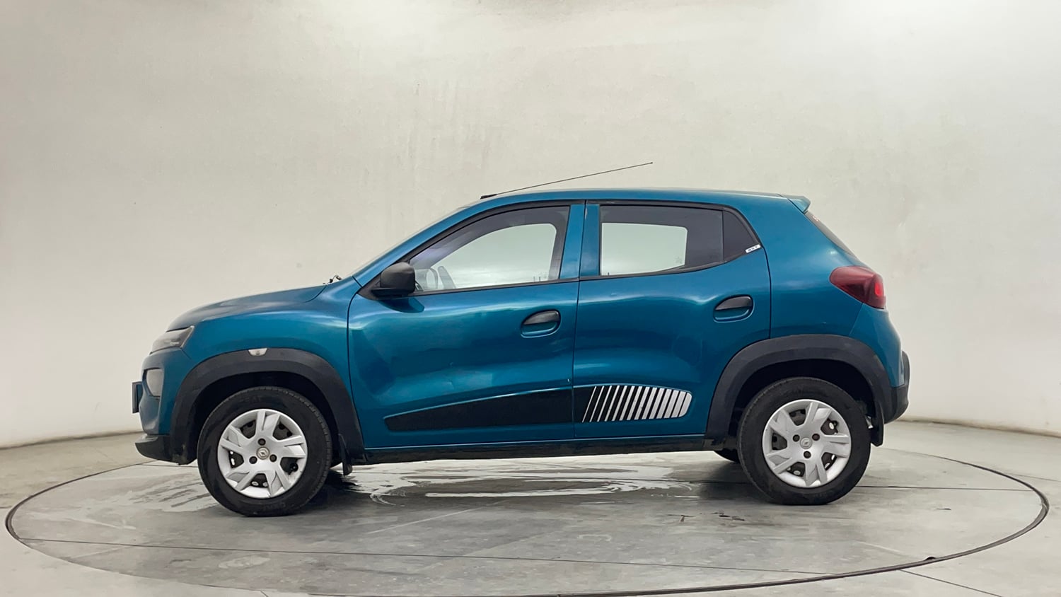 Used 2020 Renault Kwid RXT Petrol Manual exterior LEFT SIDE VIEW