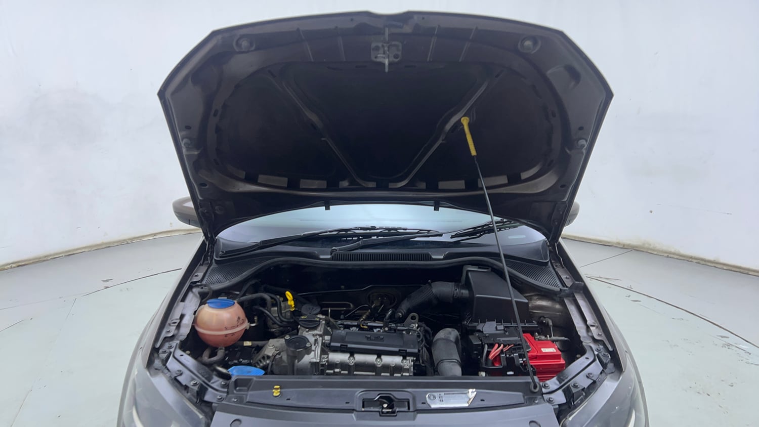 Used 2017 Volkswagen Polo Comfortline 1.2L (P) Petrol Manual engine ENGINE & BONNET OPEN FRONT VIEW