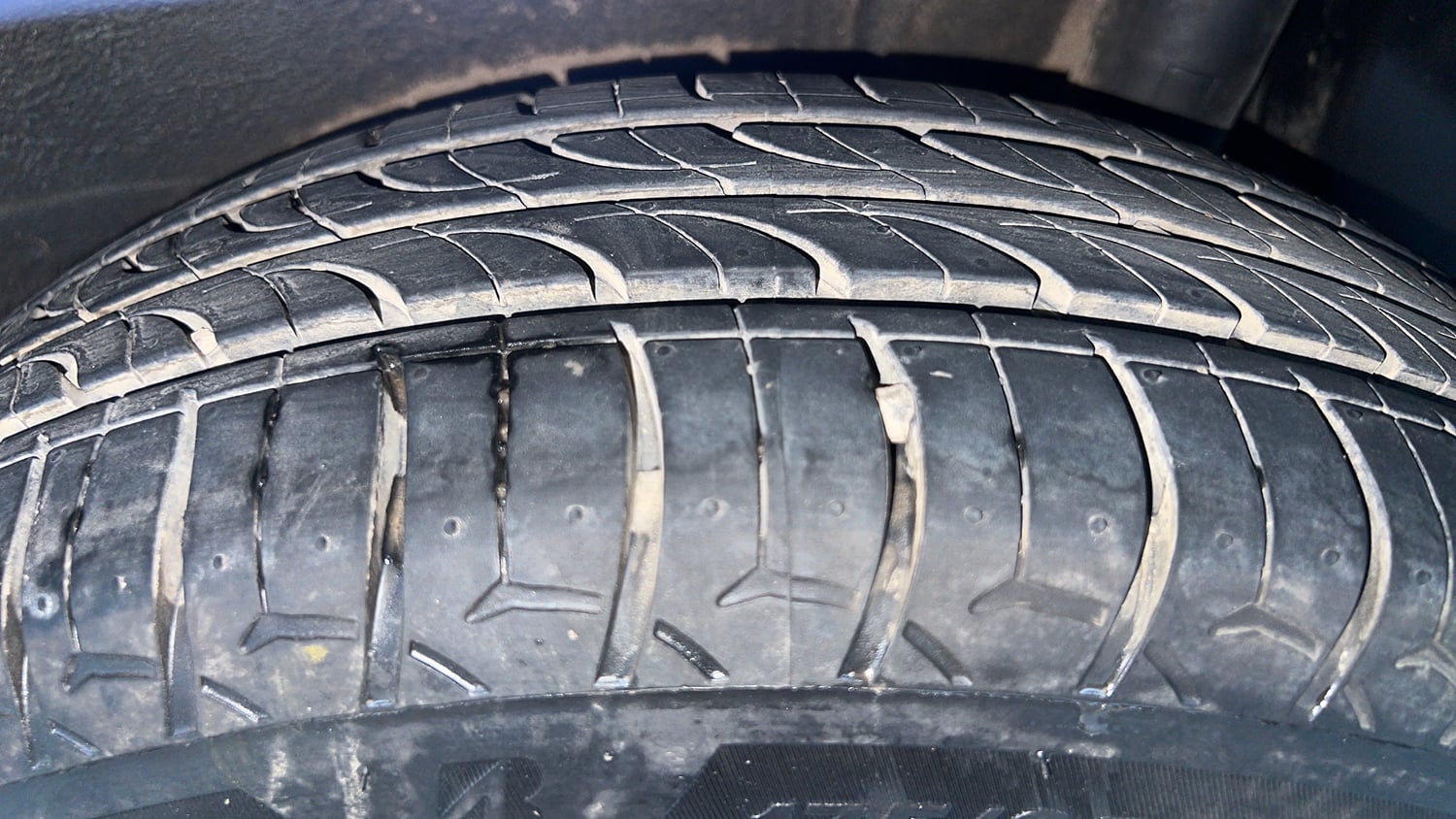 Used 2018 Maruti Suzuki Ignis Delta 1.2 AMT Petrol Automatic tyres LEFT REAR TYRE TREAD VIEW