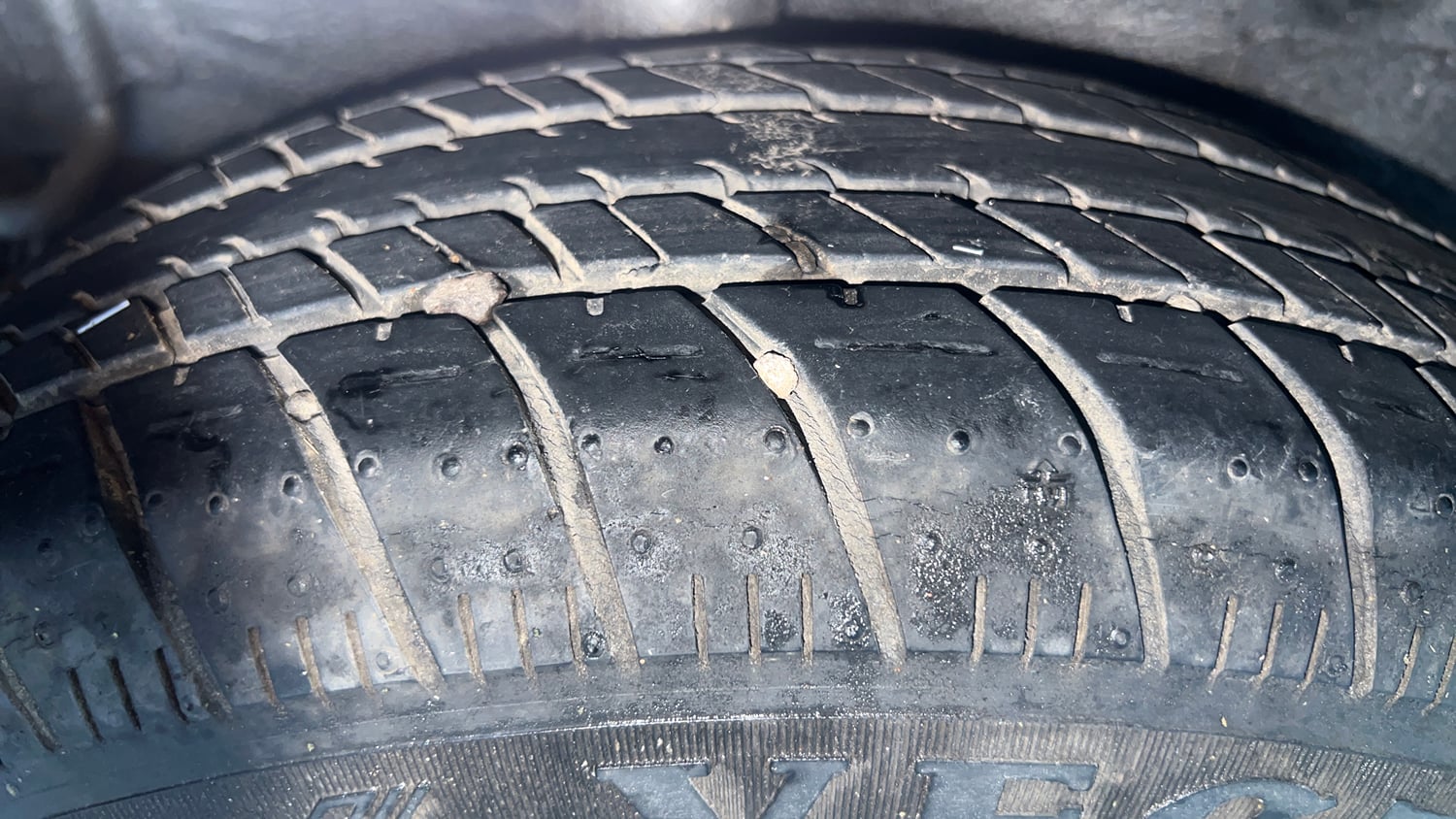 Used 2016 Maruti Suzuki Celerio ZXi AMT Petrol Automatic tyres RIGHT REAR TYRE TREAD VIEW