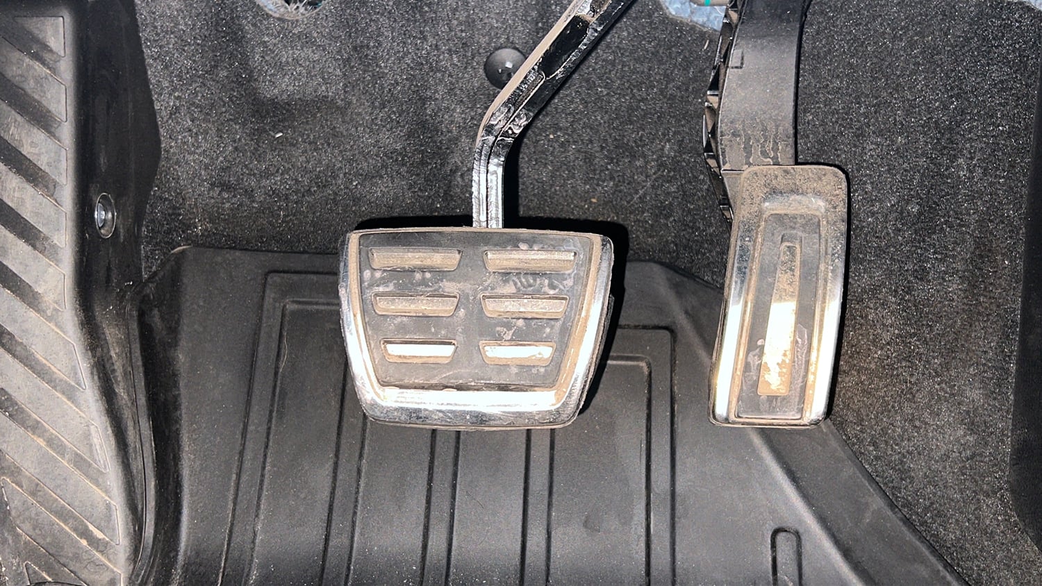 Used 2025 Skoda Kylaq Signature Plus AT Petrol Automatic interior PEDALS VIEW