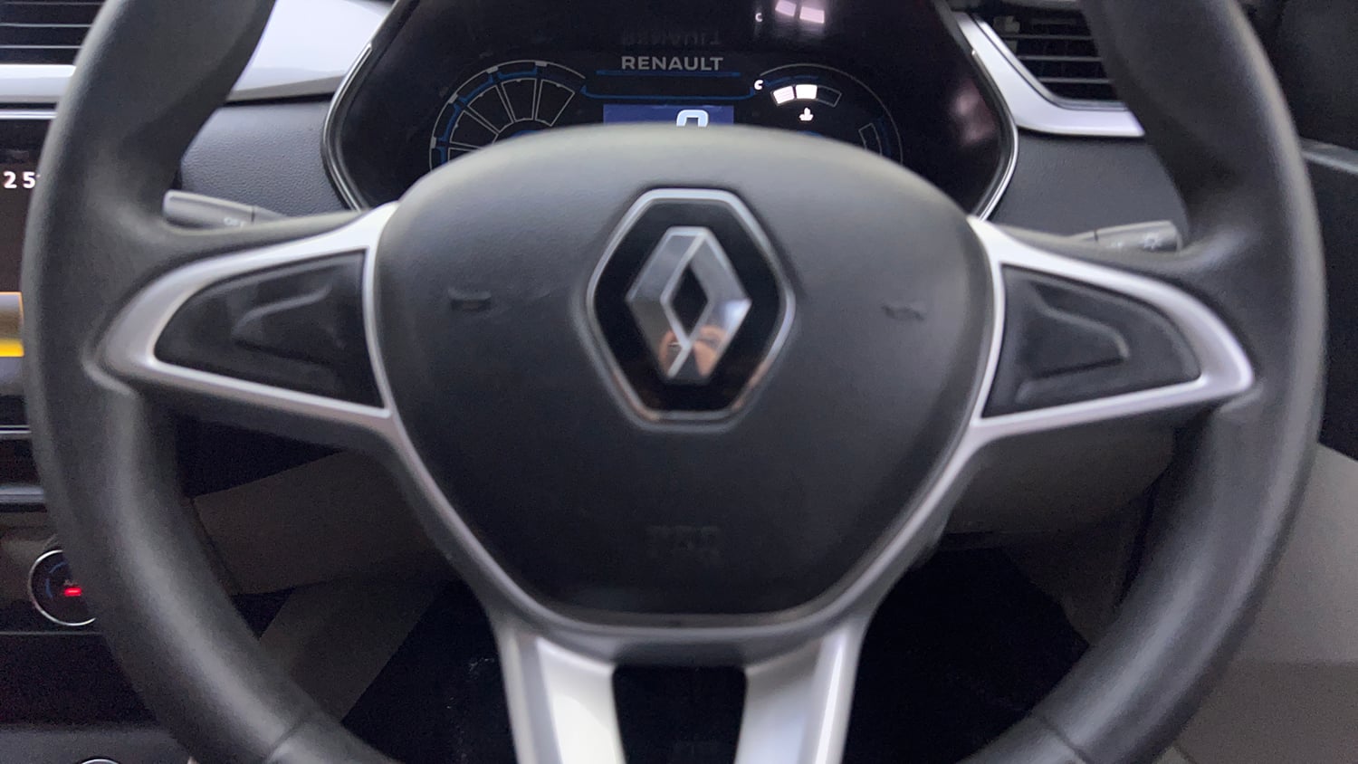 Used 2021 Renault Triber RXZ Petrol Manual top_features Airbags