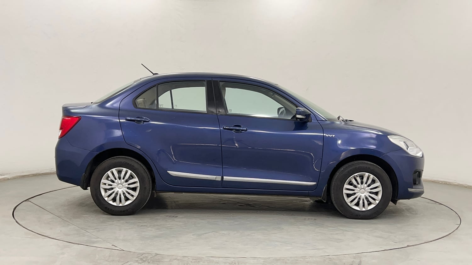 Used 2018 Maruti Suzuki Dzire VXi Petrol Manual exterior RIGHT SIDE VIEW