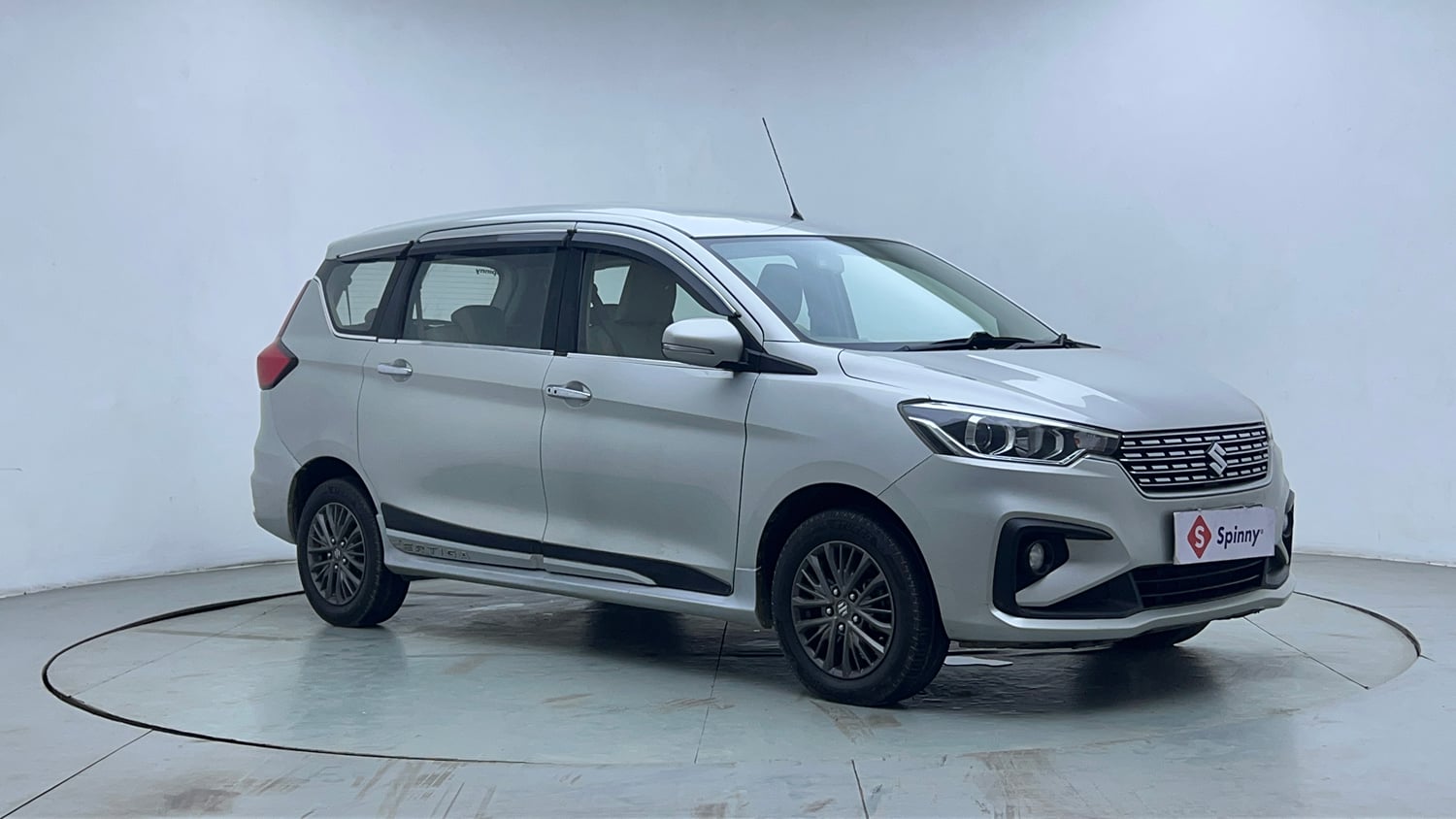 Used 2021 Maruti Suzuki New Ertiga ZXi AT Petrol Automatic exterior RIGHT FRONT CORNER VIEW