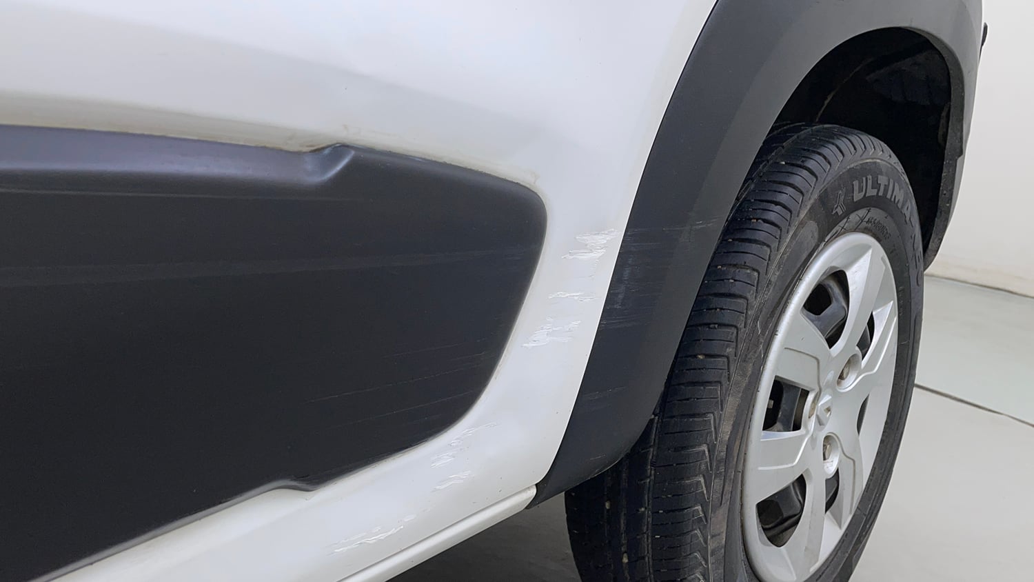 Used 2015 Renault Kwid RXT Petrol Manual dents MINOR DENT