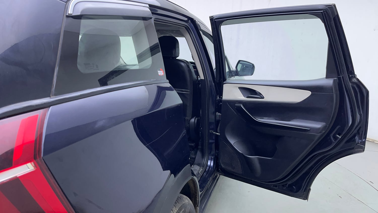 Used 2022 Mahindra XUV700 AX 5 Diesel MT 7 STR Diesel Manual interior RIGHT REAR DOOR OPEN VIEW