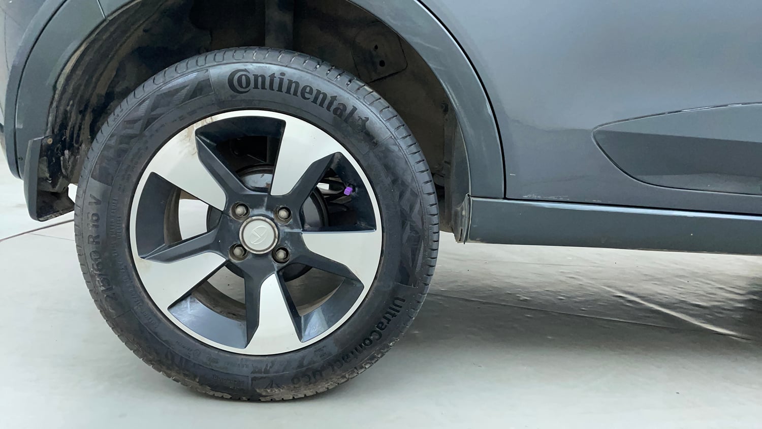 Used 2019 Tata Nexon XZ Plus Diesel Diesel Manual tyres RIGHT REAR TYRE RIM VIEW