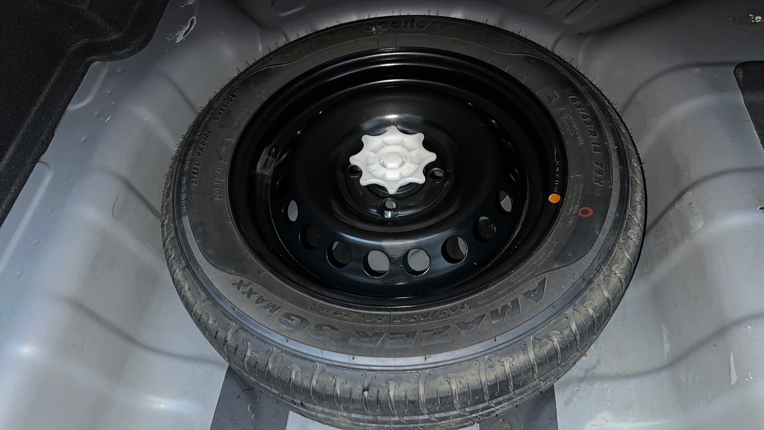 Used 2017 Hyundai Xcent SX Petrol Manual tyres SPARE TYRE VIEW
