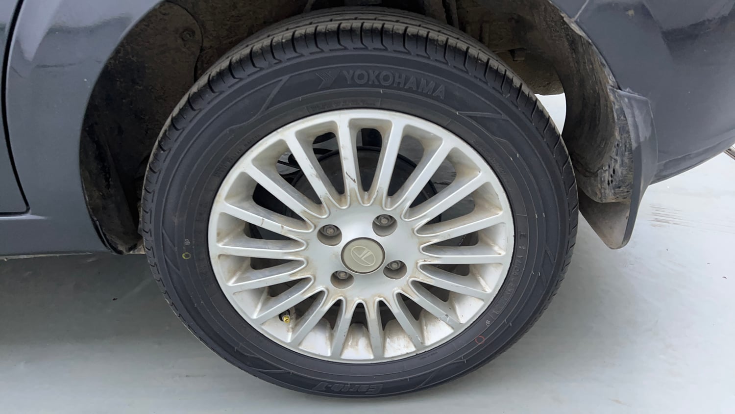 Used 2015 Tata Zest XT Petrol Petrol Manual tyres LEFT REAR TYRE RIM VIEW