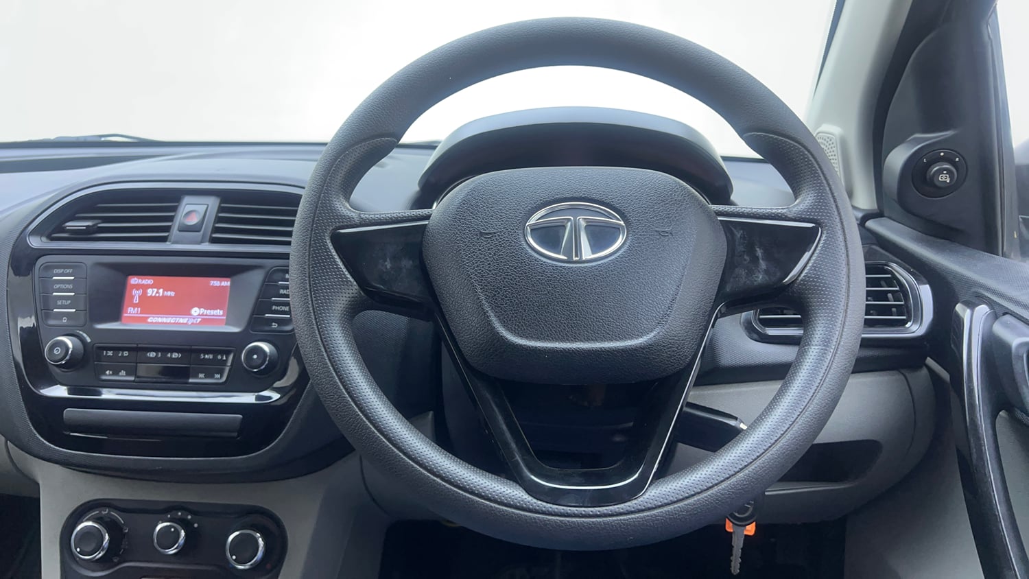 Used 2019 Tata Tiago Revotron XTA Petrol Automatic interior STEERING VIEW