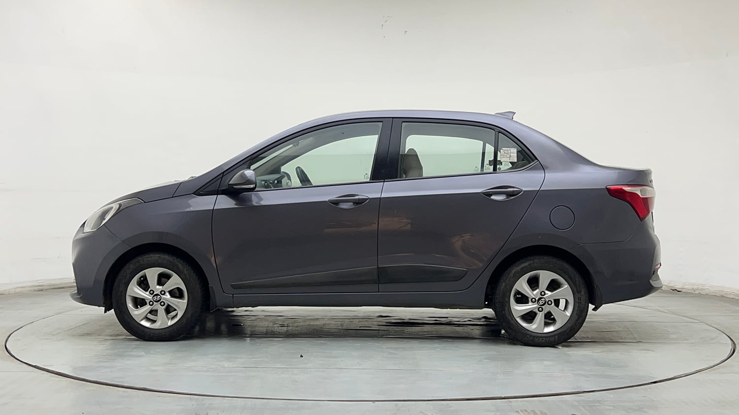 Used 2017 Hyundai Xcent SX Petrol Manual exterior LEFT SIDE VIEW