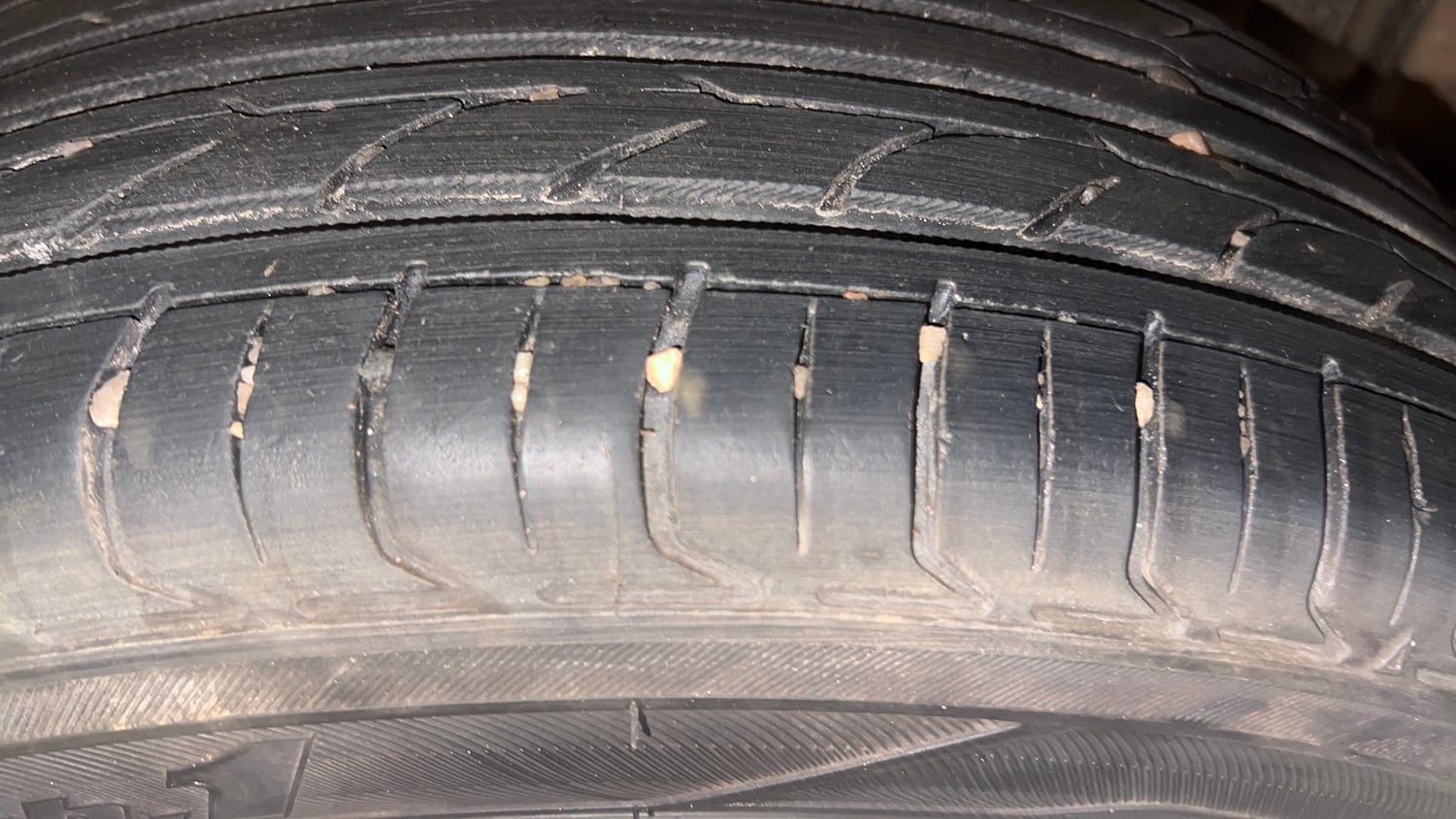 Used 2018 Tata Tiago Revotron XZ Petrol Manual tyres LEFT REAR TYRE TREAD VIEW