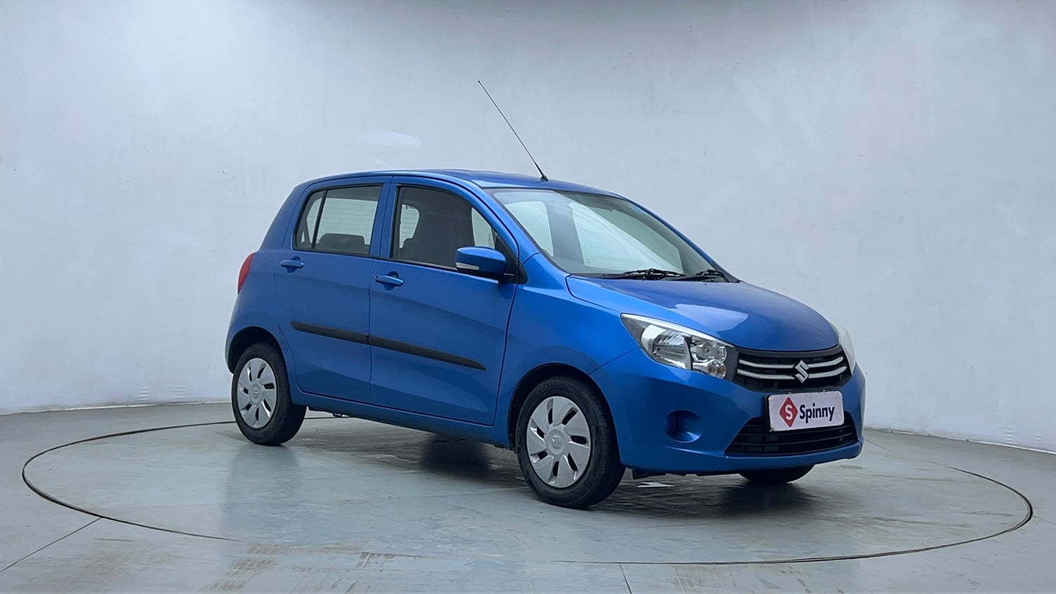 Used 2016 Maruti Suzuki Celerio ZXi AMT Petrol Automatic exterior RIGHT FRONT CORNER VIEW