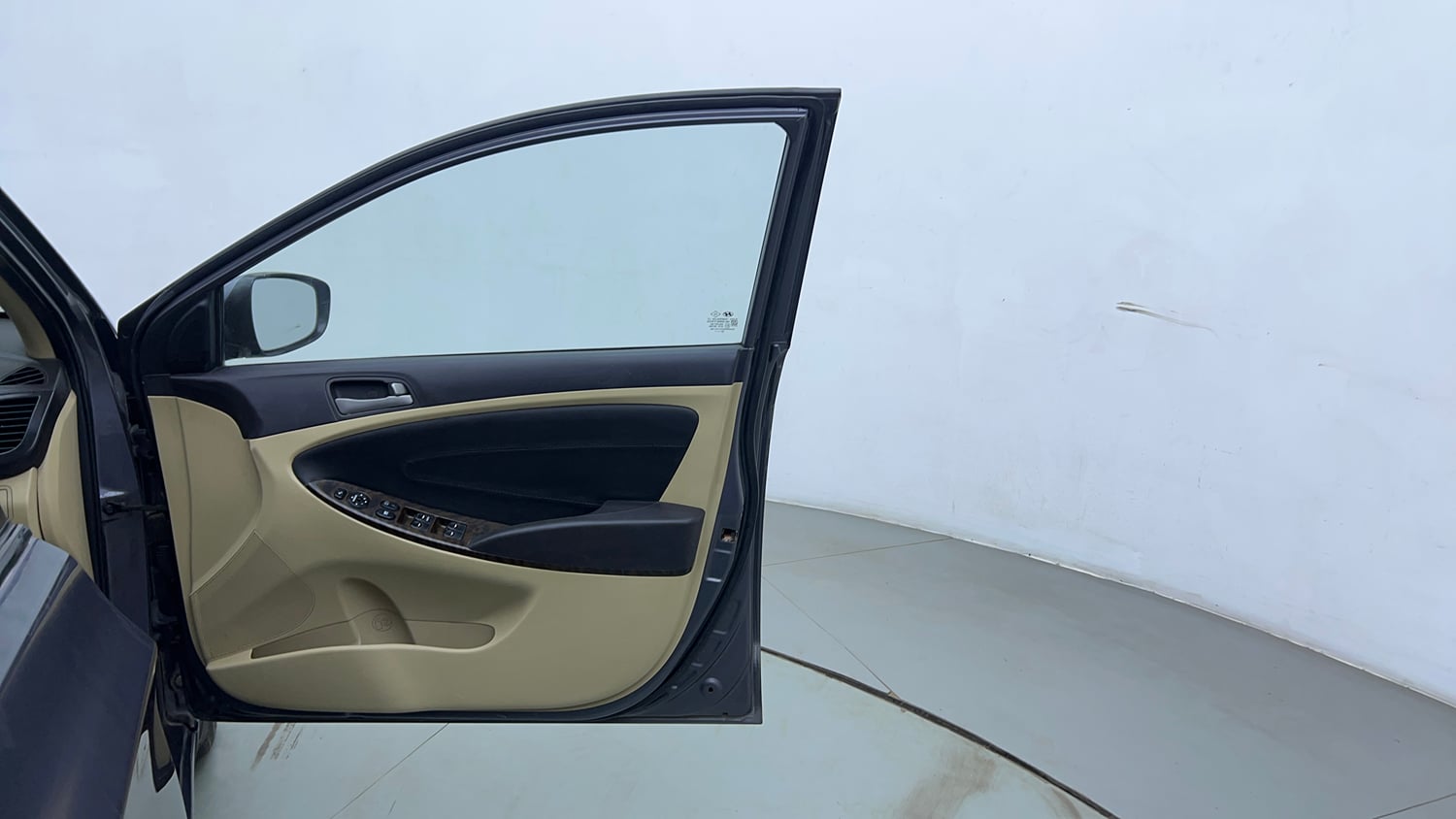 Used 2016 Hyundai Verna 1.6 VTVT SX AT Petrol Automatic interior RIGHT FRONT DOOR OPEN VIEW