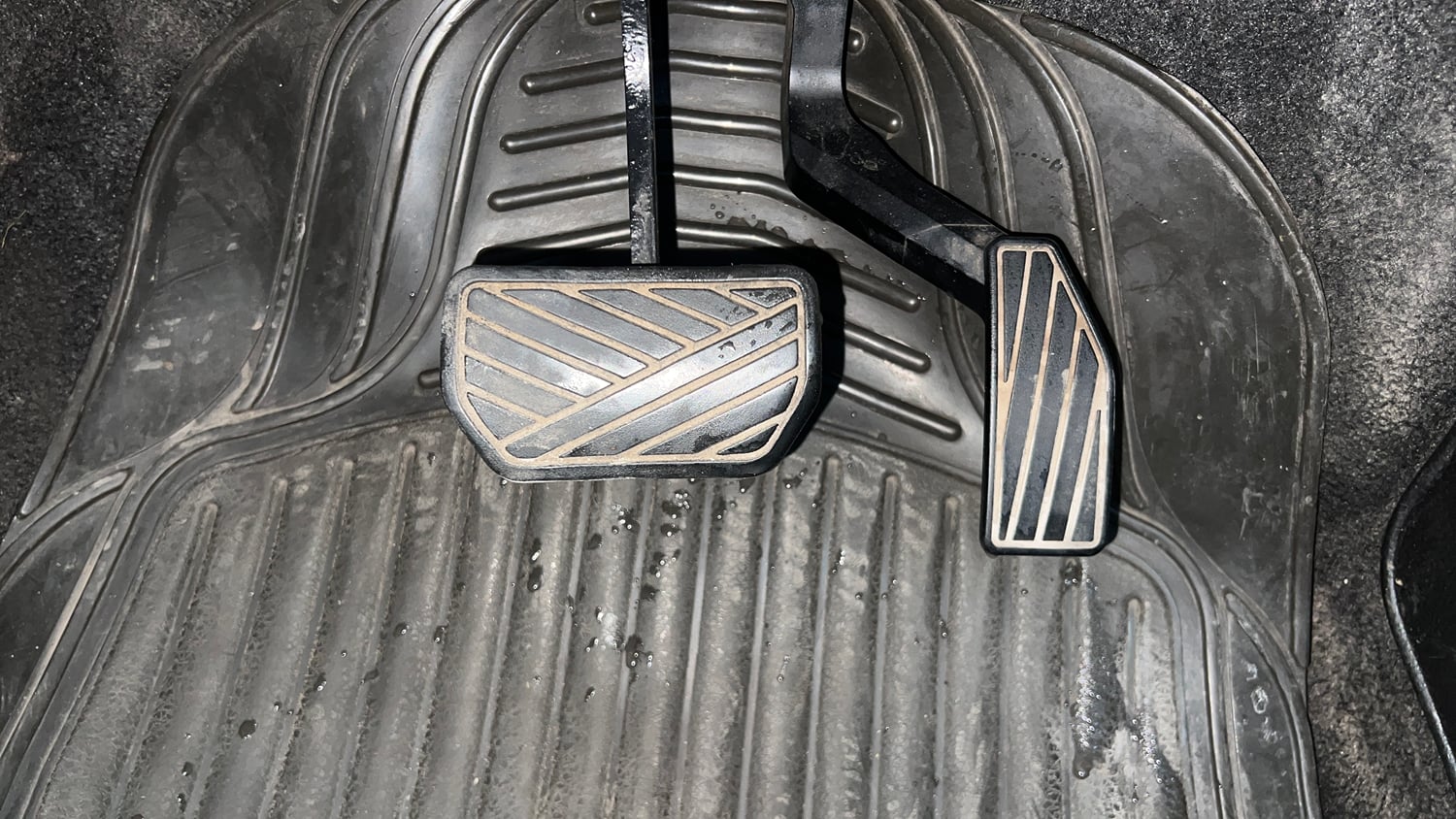 Used 2016 Maruti Suzuki Wagon R 1.0 VXI AMT Petrol Automatic interior PEDALS VIEW