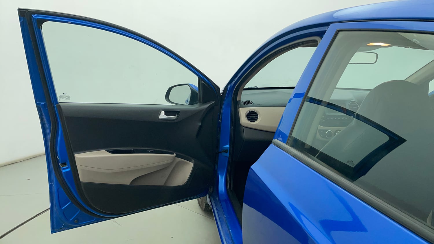 Used 2018 Hyundai Grand i10 Sportz 1.2 Kappa VTVT Petrol Manual interior LEFT FRONT DOOR OPEN VIEW