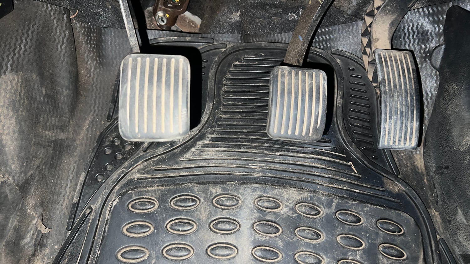 Used 2015 Hyundai Grand i10 Magna 1.2 Kappa VTVT Petrol Manual interior PEDALS VIEW