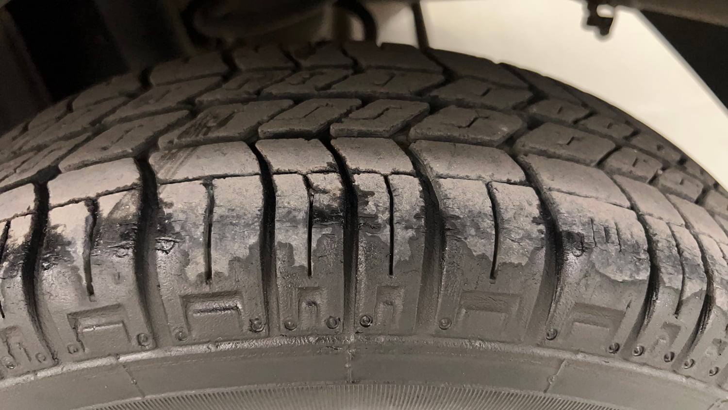 Used 2016 Maruti Suzuki Alto 800 VXi Petrol Manual tyres LEFT REAR TYRE TREAD VIEW