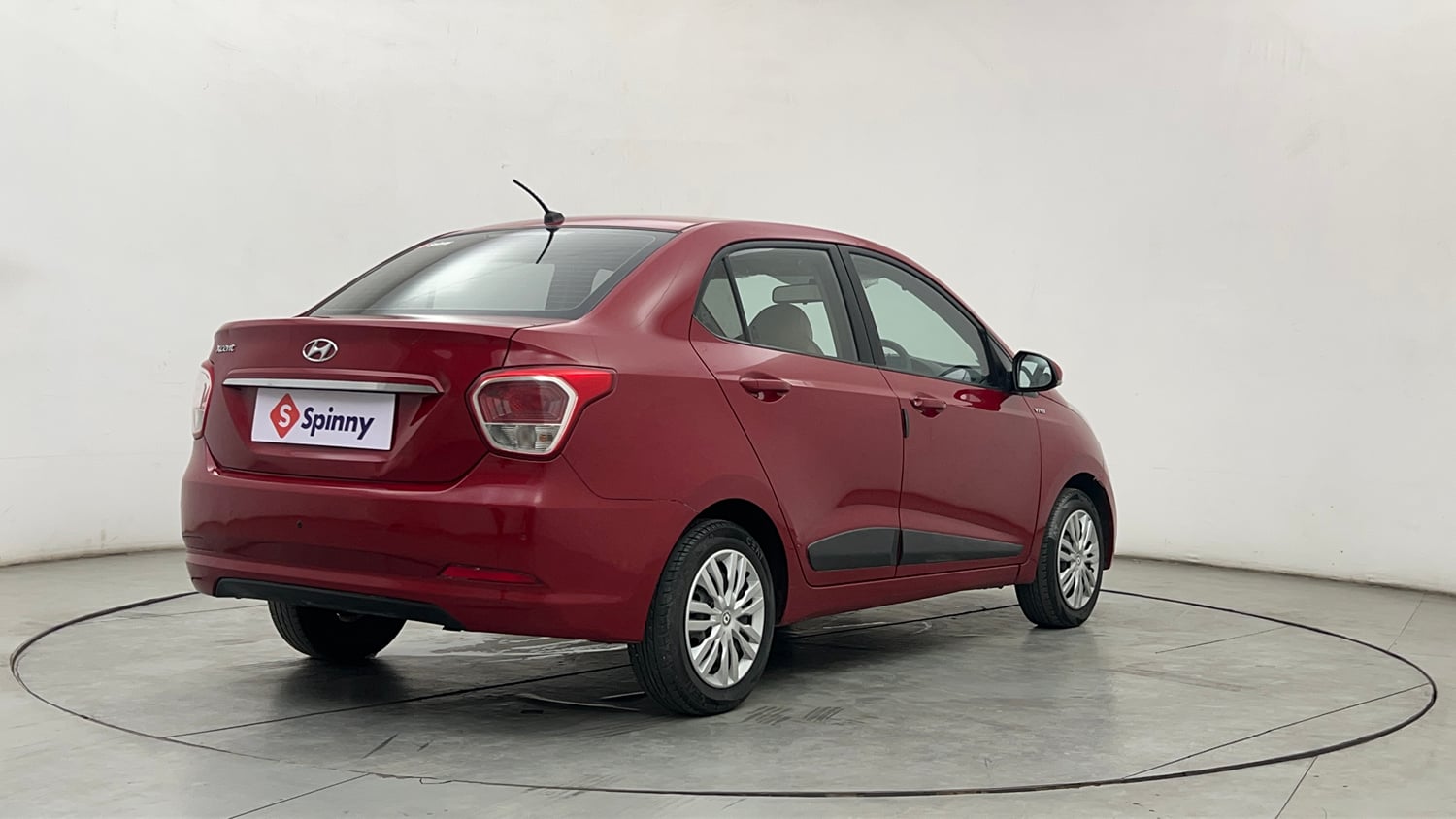 Used 2014 Hyundai Xcent SX 1.2 (O) Petrol Manual exterior RIGHT REAR CORNER VIEW