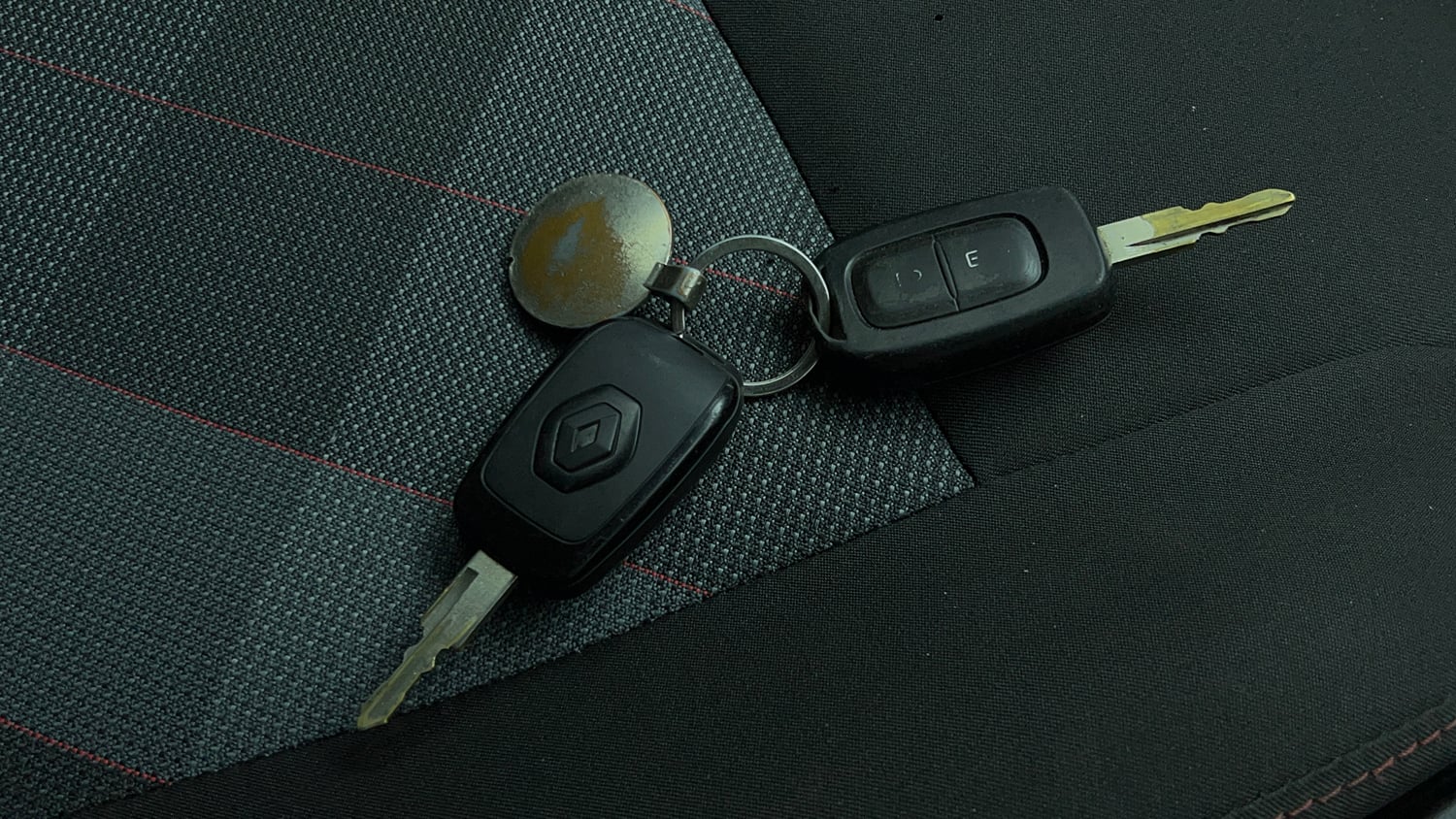 Used 2021 Renault Kwid RXT 1.0 AMT Opt Petrol Automatic extra CAR KEY VIEW