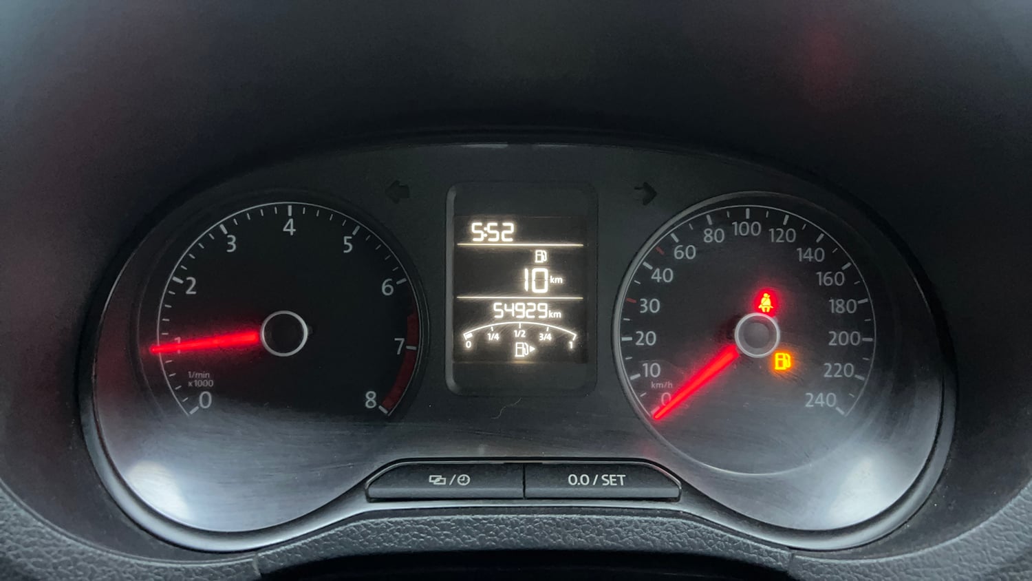 Used 2019 Volkswagen Polo Comfortline 1.0L (P) Petrol Manual interior CLUSTERMETER VIEW