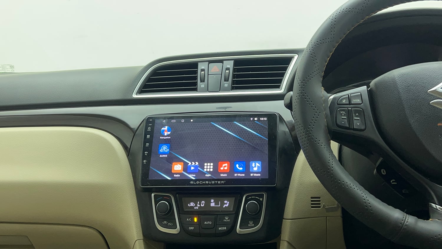 Used 2016 Maruti Suzuki Ciaz ZXi Petrol Manual top_features Integrated (in-dash) music system