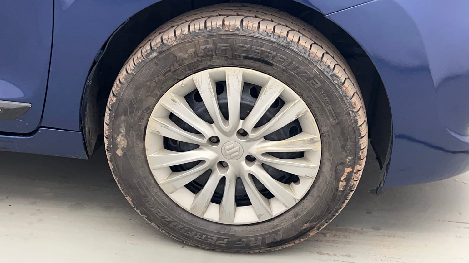 Used 2019 Maruti Suzuki Baleno Delta Petrol Manual tyres RIGHT FRONT TYRE RIM VIEW